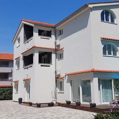 Apartments Matea I Baška Екстериор снимка